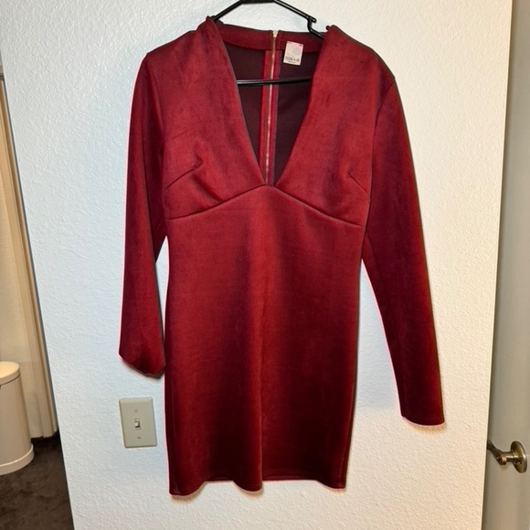 Fashion Nova Dress ONLY WORN ONCE! - Picture 1 of 3